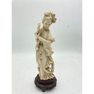 Beautiful Sculpture Of Chinese Woman In Ivory