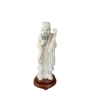 Sculpture d'un dignitaire chinois en Ivoire