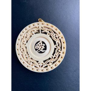 Pendentif En Ivoire