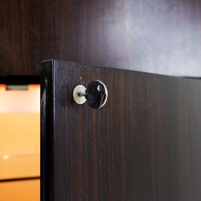 Bar Dressoir En Bois, Verre Et Plastique Par De Coene-photo-2