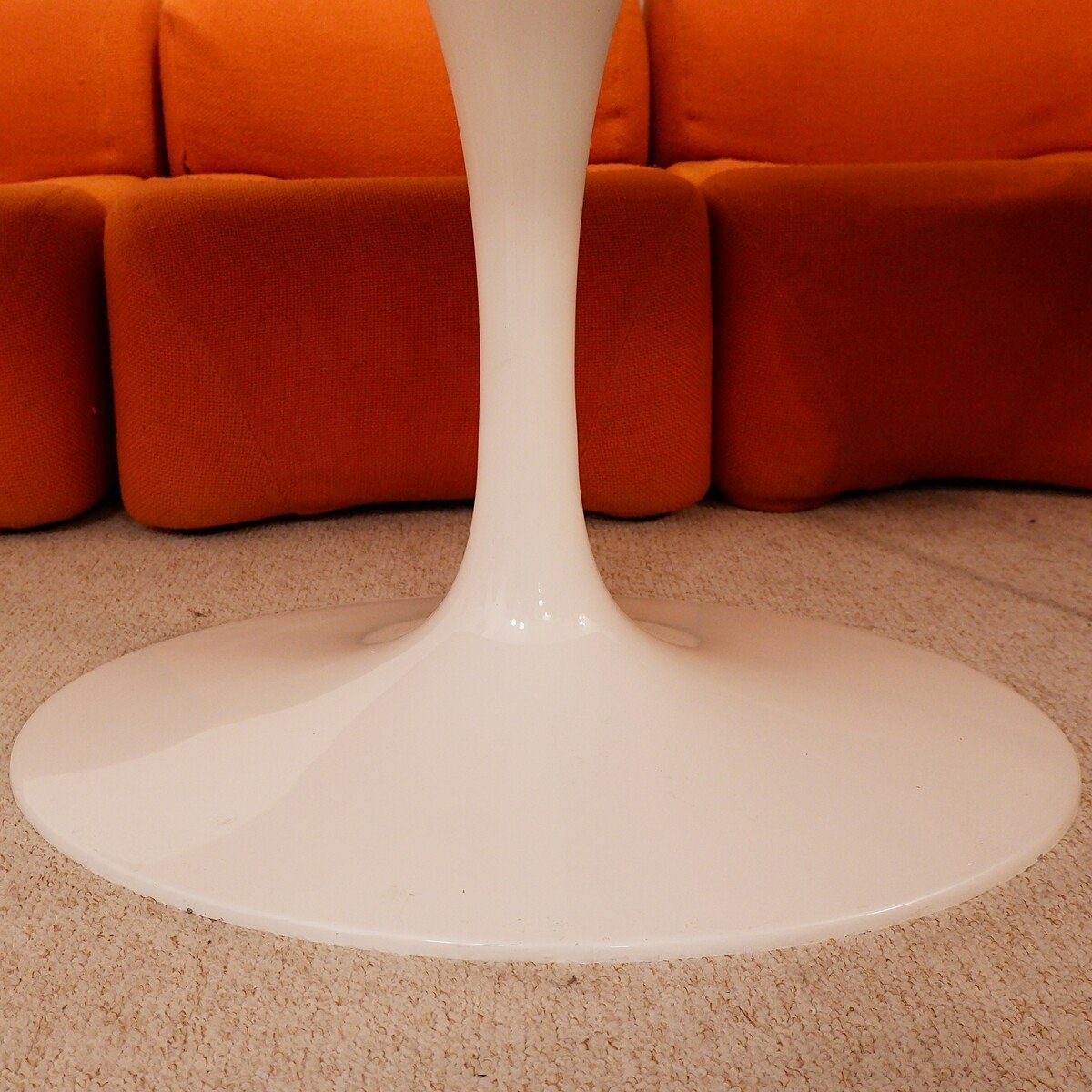 Table Ovale Tulipe Knoll-photo-3