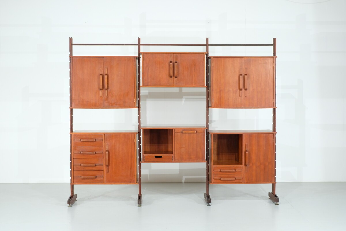 Étagère murale italienne en teck - Années 1960