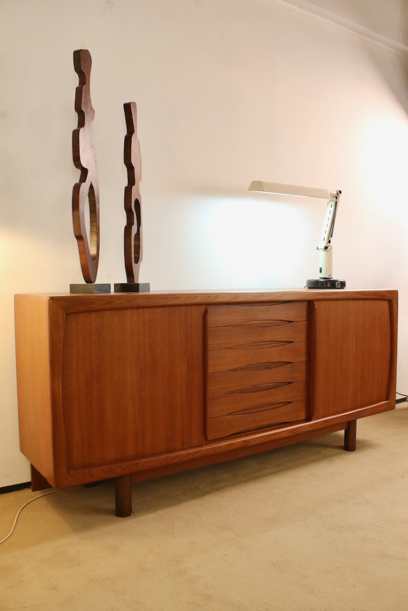 Scandinavian Sideboard Design Johannes Andersen Edition Dyrlund, Denmark Circa 1970.