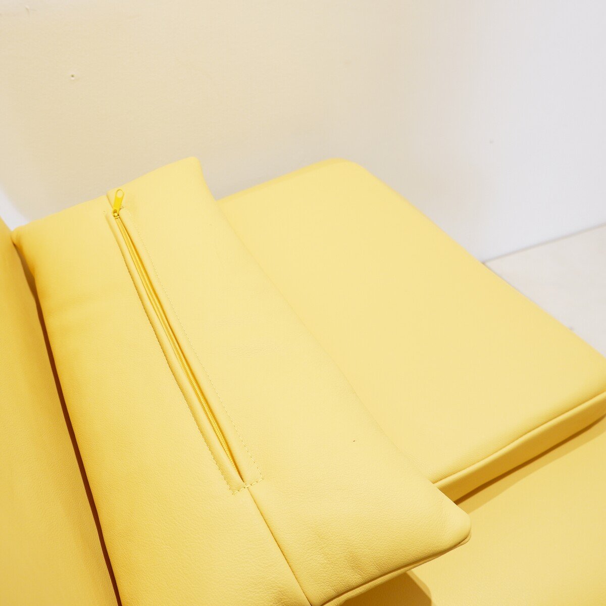 Chaise Longue By Ligne Roset -photo-1