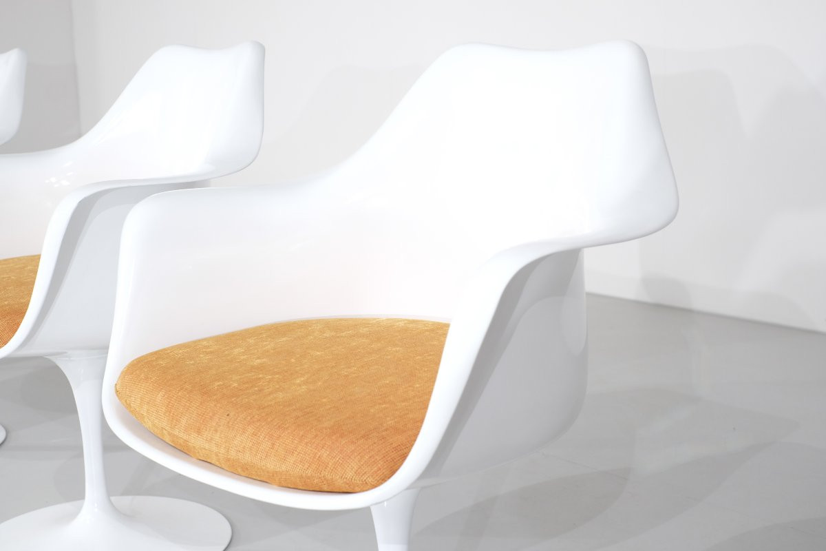 Set Of 4 Non-pivoting 'tulip' Chairs By Eero Saarinen For Knoll International - 1960s-photo-1