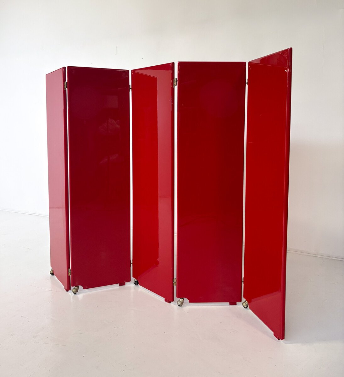 Mid-century Modern Red Lacquered Room Divider- Italy, 1960s-photo-2
