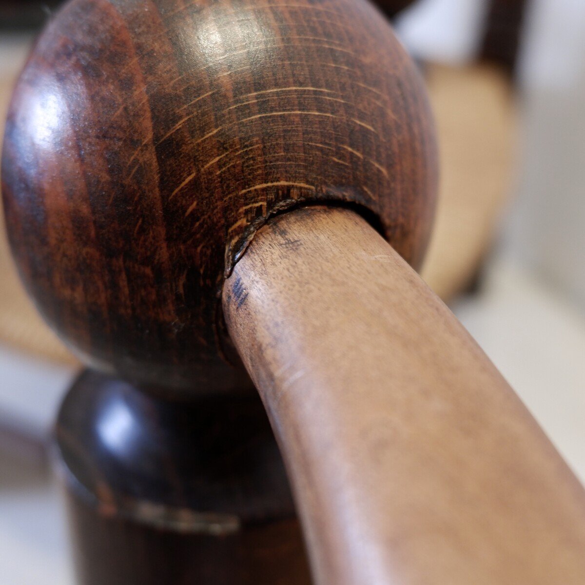 Paire de fauteuils Charles Dudouyt « Ladder Back » en chêne avec assise en jonc, France, 40s-photo-7