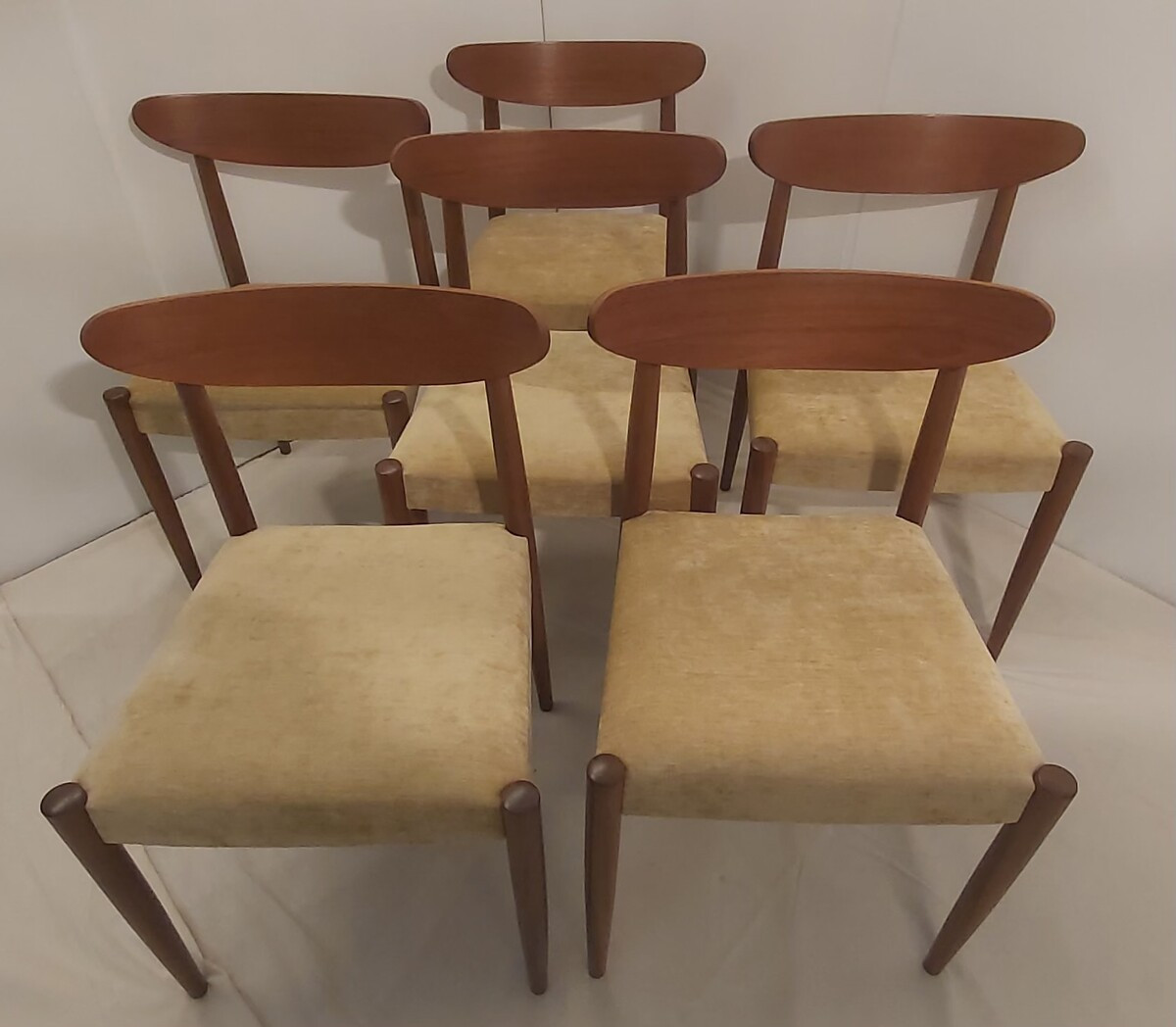 Série de 6 chaises Oswald Vermaerck en teck, modèle Paola