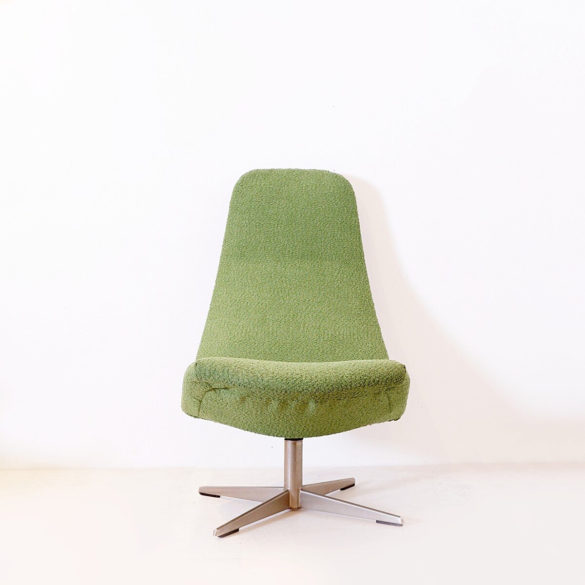 Alf Svenssen 'contourette' High Back Swivel Chair-photo-4