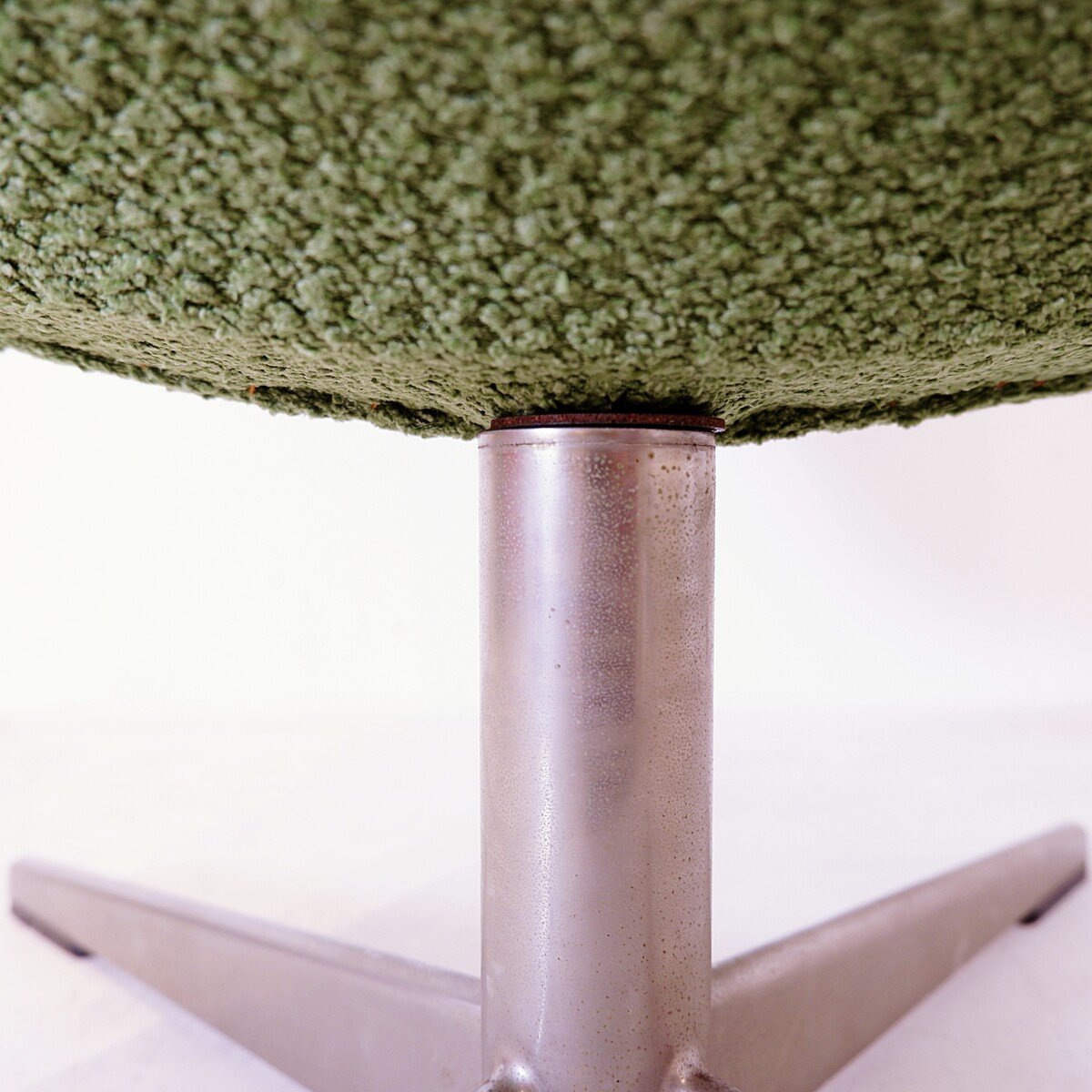 Alf Svenssen 'contourette' High Back Swivel Chair-photo-5