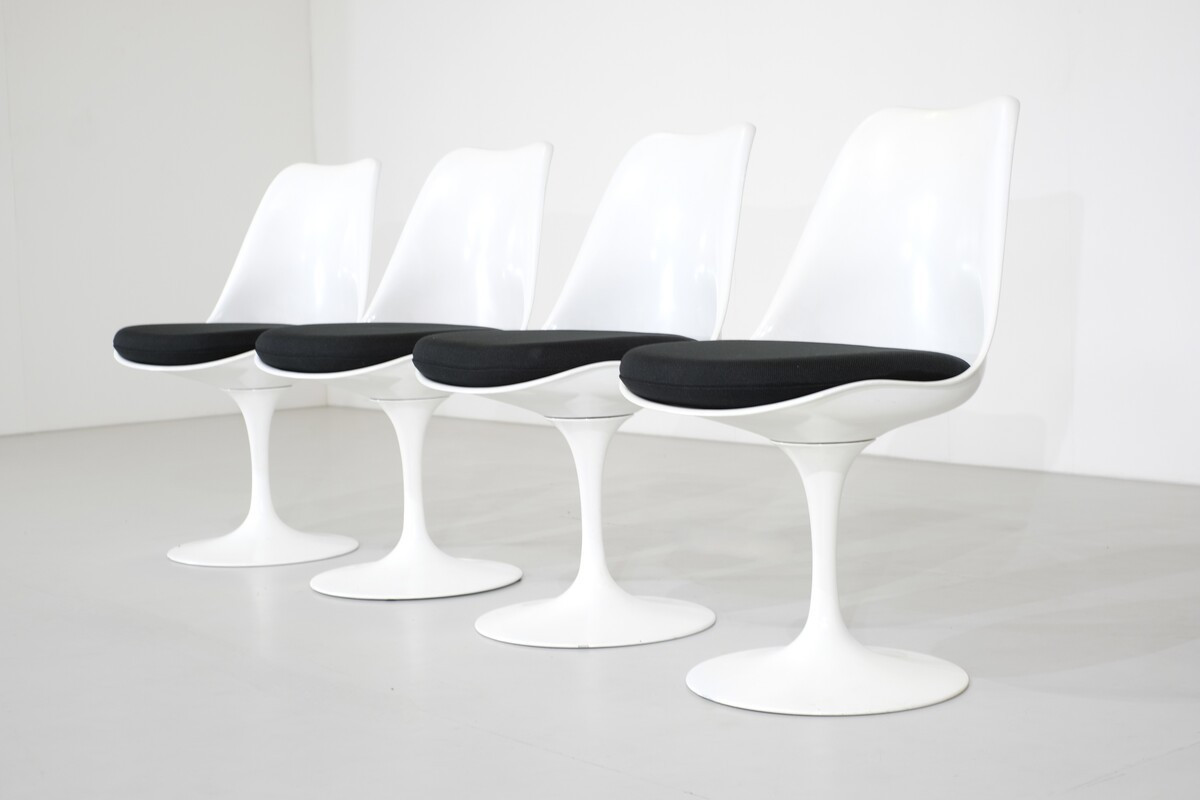Set Of 4 'tulip' Swivel Chairs By Eero Saarinen For Knoll - 1960s