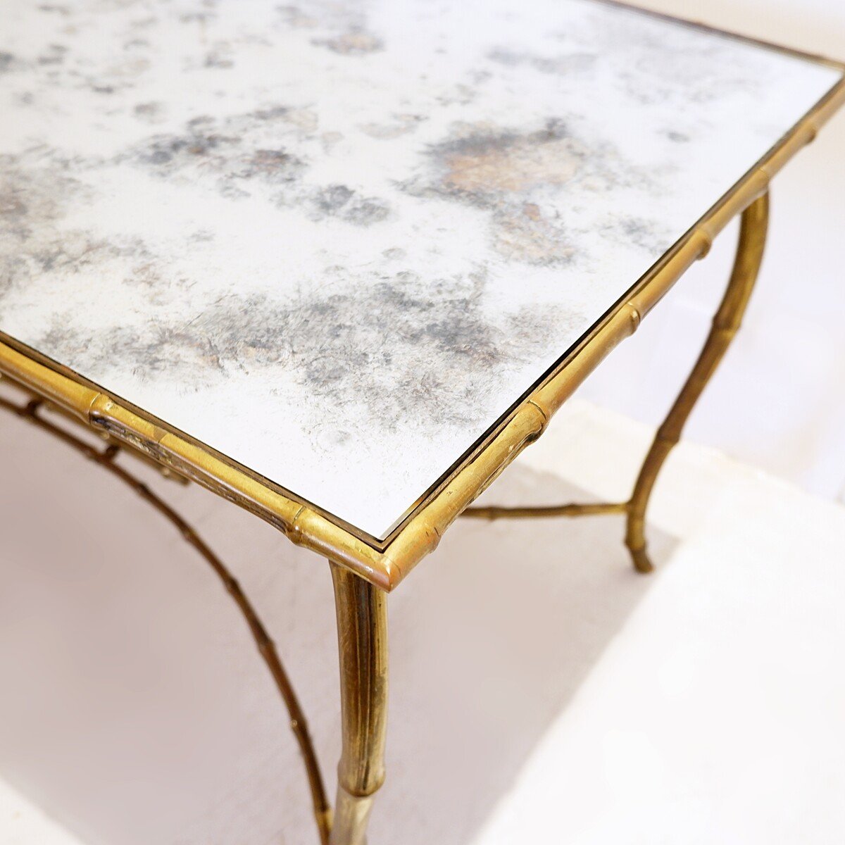 Golden Faux Bamboo Coffee Table With Eglomized Glass Top-photo-1