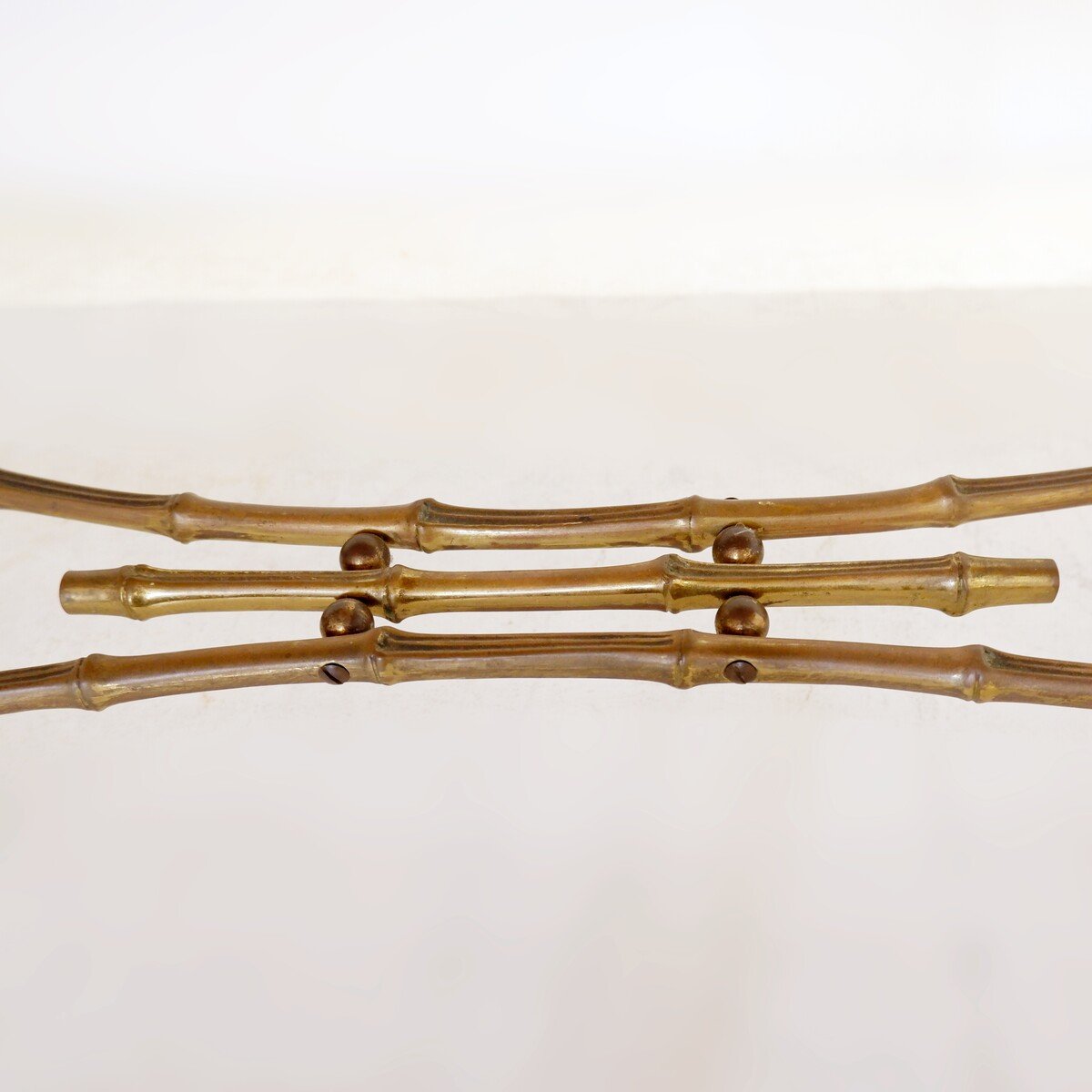 Golden Faux Bamboo Coffee Table With Eglomized Glass Top-photo-5