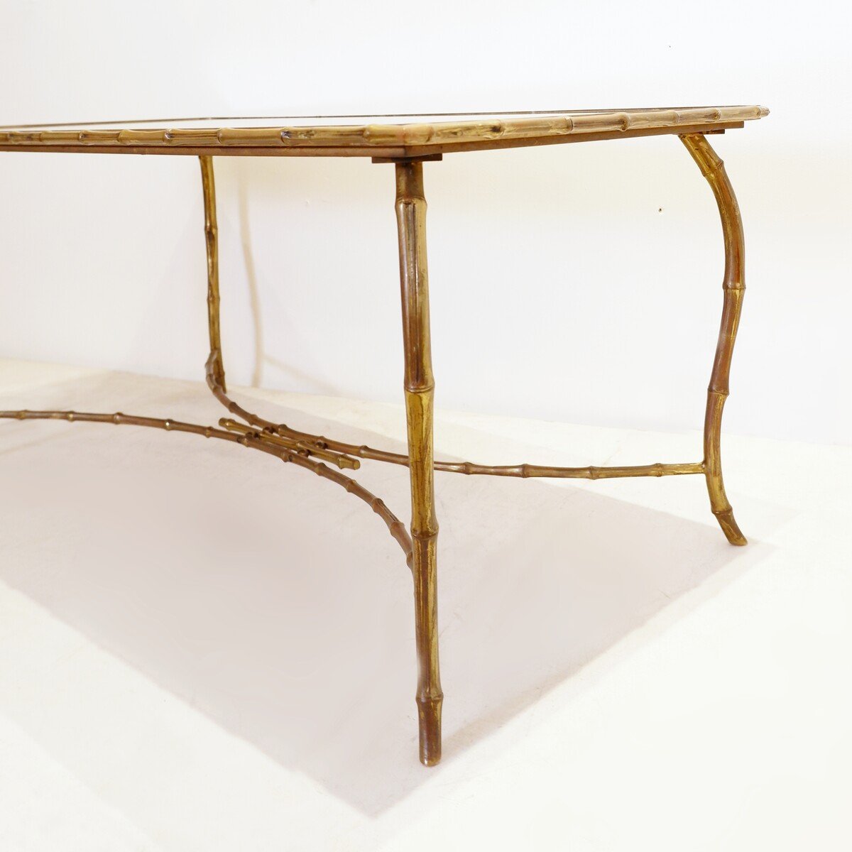 Golden Faux Bamboo Coffee Table With Eglomized Glass Top-photo-6