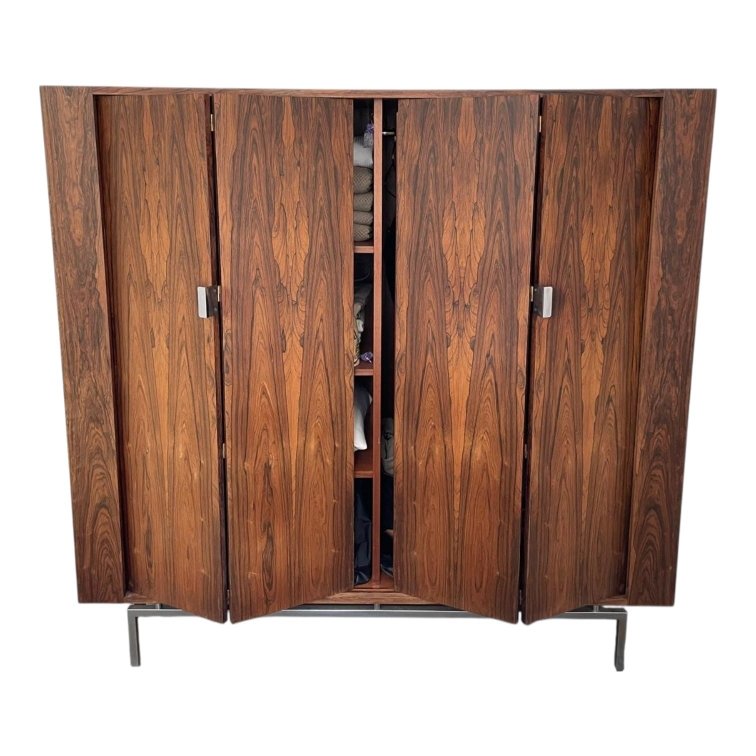 Armoire en palissandre dans le goût de Jules Wabbes 