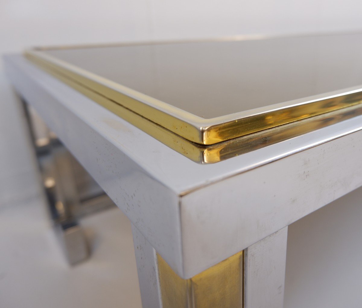 Table Basse En Chrome Et Laiton Avec Plateau Miroir Fumé-photo-1