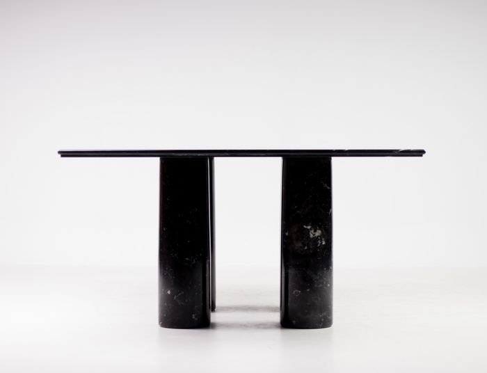 Table à dîner en marbre noir -photo-1
