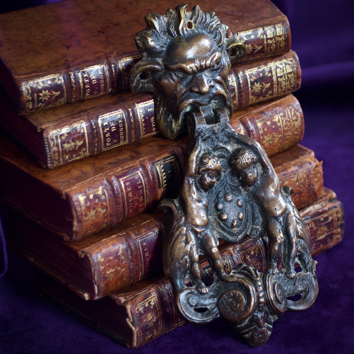 Bronze Door Knocker With Medici Coat Of Arms And Putti Reggistemma In The Renaissance Taste -photo-3