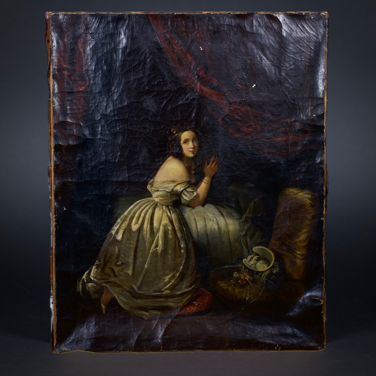 Ecole française, Jeune fille en prière, c. 1830, huile sur toile à restaurer, 80x63 cm