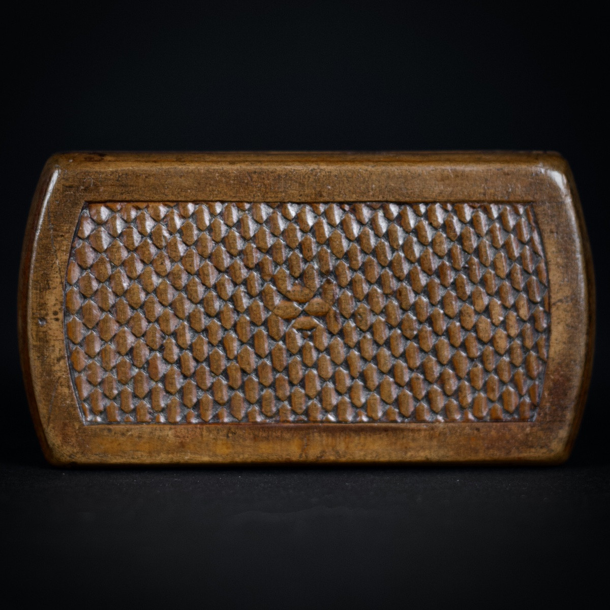 Carved Wooden Snuffbox With Crucifixion Decoration, 19th Century-photo-2