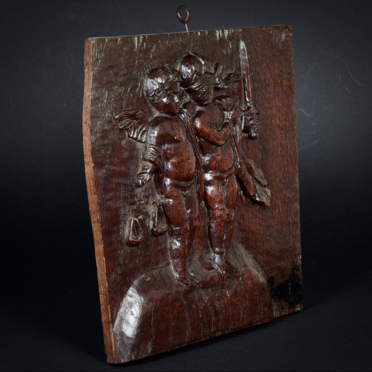 Small Carved Wooden Panel With Putti Bearing The Attributes Of Justice, 16th-17th Centuries-photo-3