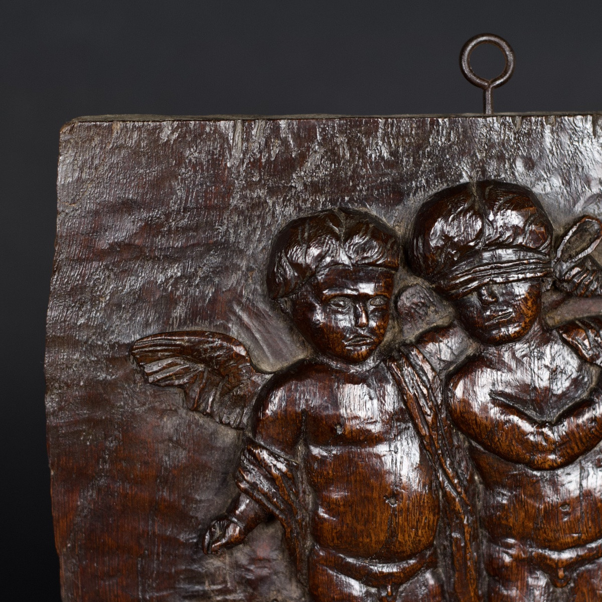 Small Carved Wooden Panel With Putti Bearing The Attributes Of Justice, 16th-17th Centuries-photo-3