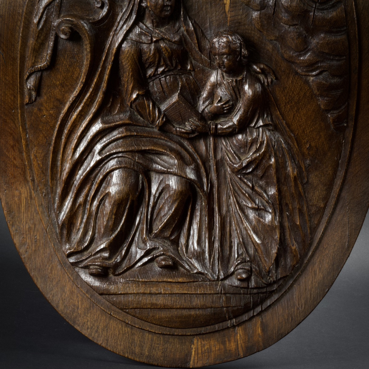 Médaillon ovale en bois sculpté, Éducation de la Vierge, Chef d'œuvre de compagnon, 1782-photo-3