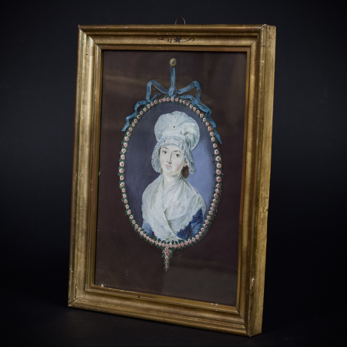 École française, Portrait de jeune femme, gouache sur papier marouflé, fin du XVIIIe siècle-photo-2