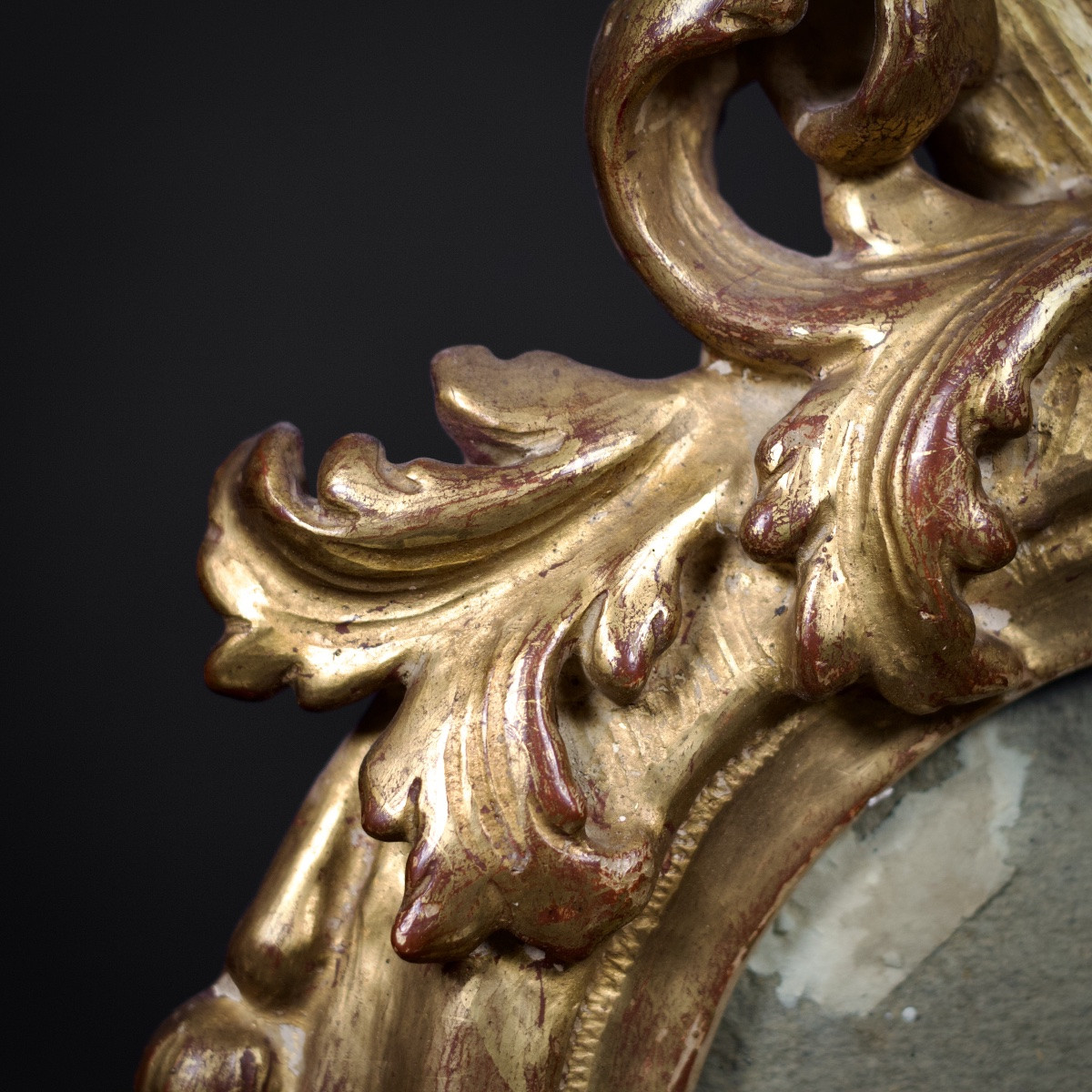 Cadre ovale en bois sculpté et doré, à feuillages, épis  et coquille, Italie ?, XVIIIe siècle-photo-4