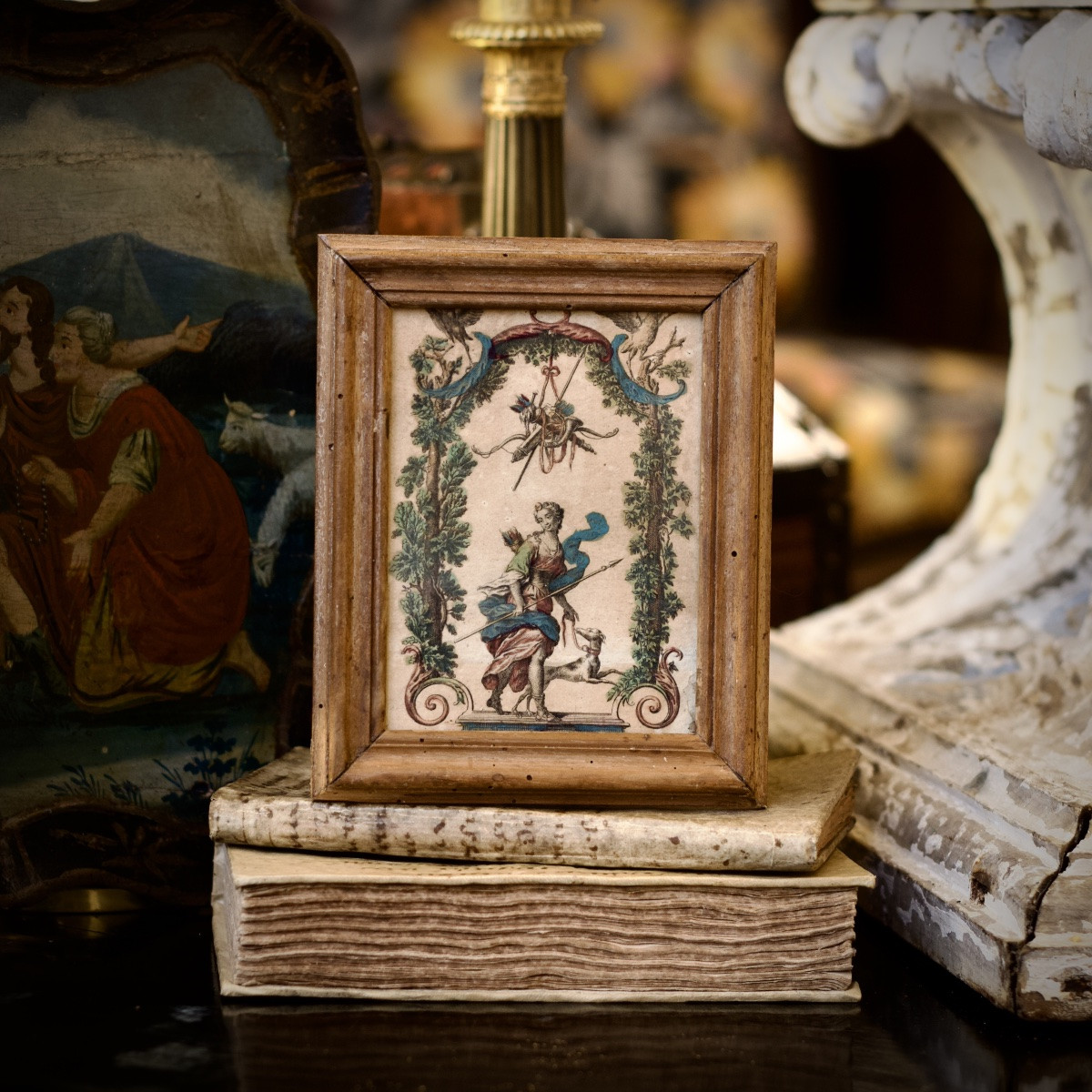 École française, Diane chasseresse, petite gravure rehaussée sous verre ancien, XVIIIe-photo-2