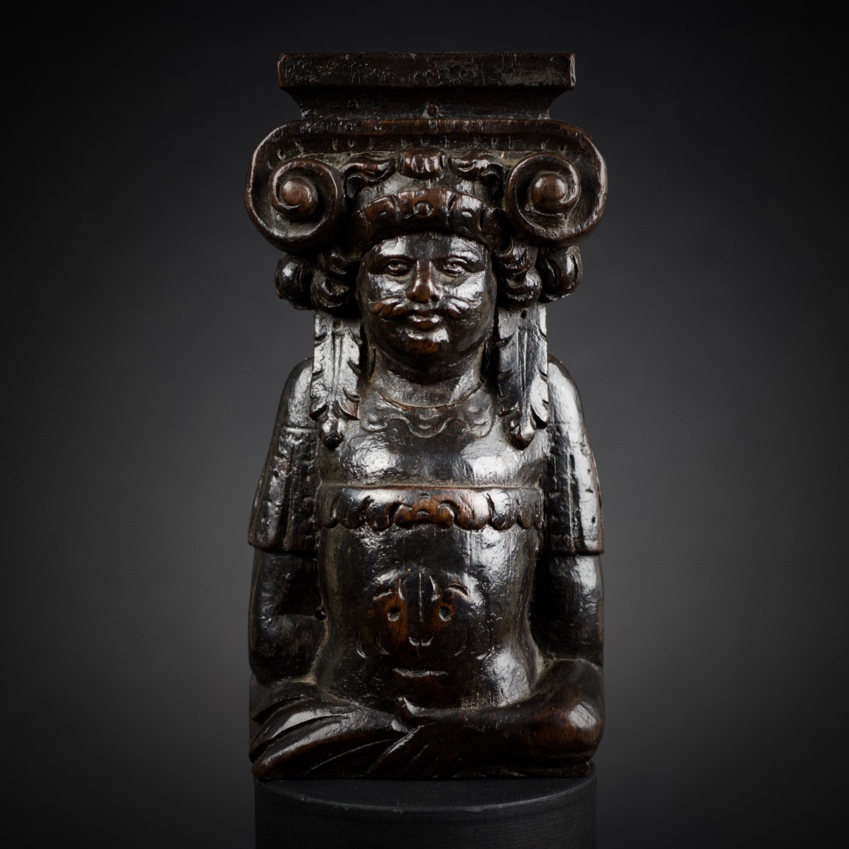 Personnification du Nouveau Monde, terme à chapiteau ionique, bois sculpté, XVIII-XIXe-photo-2