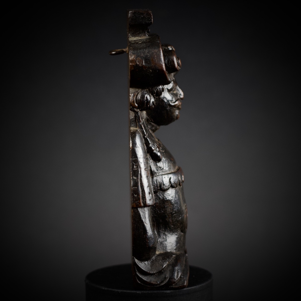 Personnification du Nouveau Monde, terme à chapiteau ionique, bois sculpté, XVIII-XIXe-photo-3