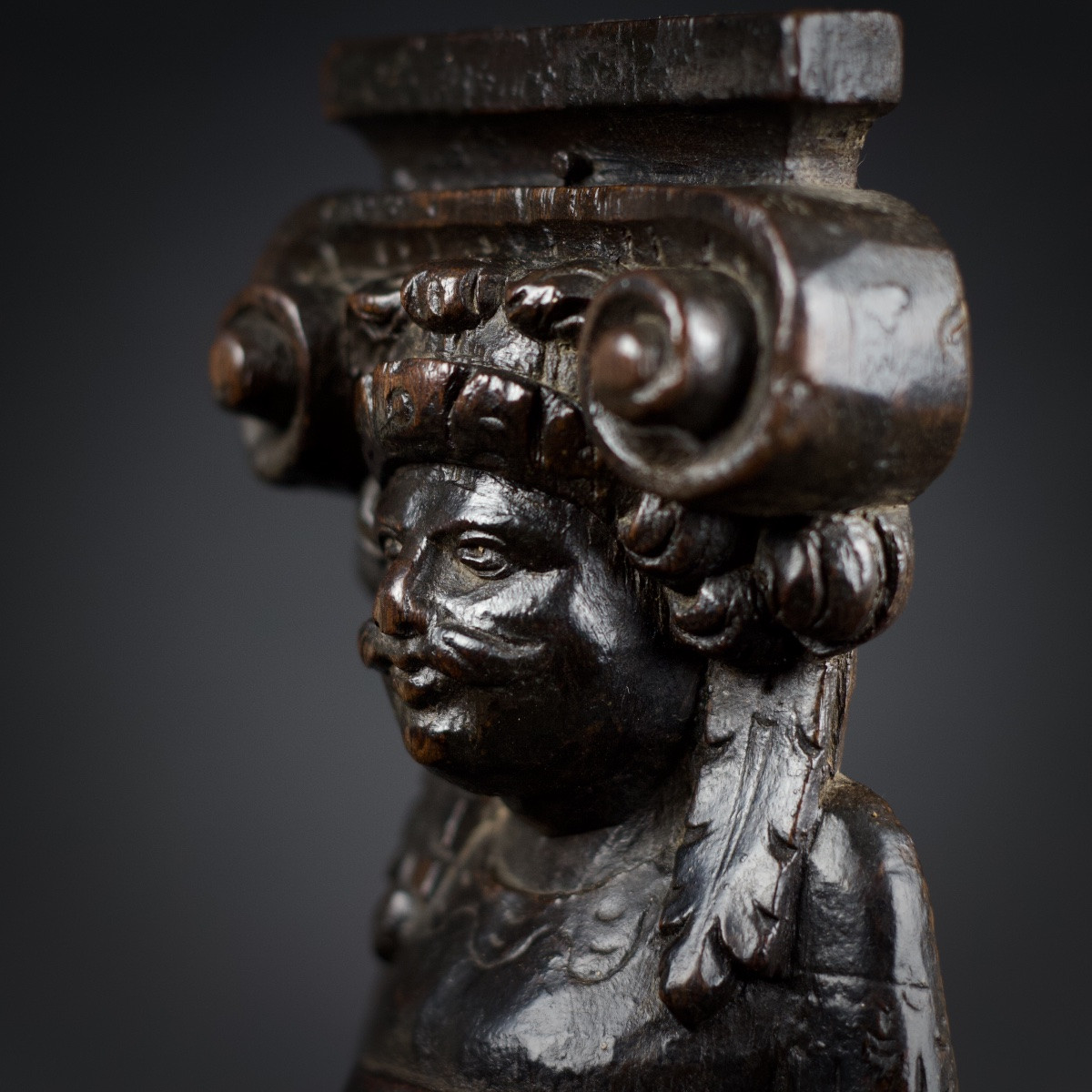 Personnification du Nouveau Monde, terme à chapiteau ionique, bois sculpté, XVIII-XIXe-photo-6