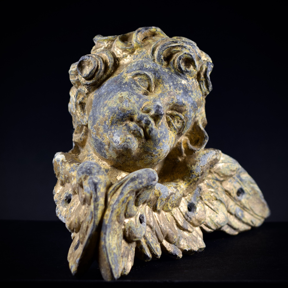 Paire de têtes d'anges en plomb patiné et doré, probables éléments de fontaine, XVIIIe siècle-photo-2