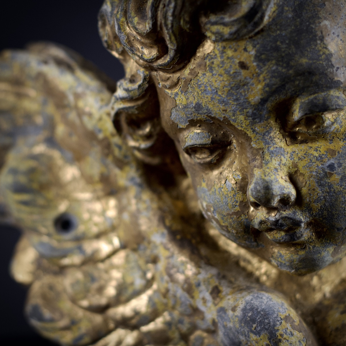 Paire de têtes d'anges en plomb patiné et doré, probables éléments de fontaine, XVIIIe siècle-photo-3