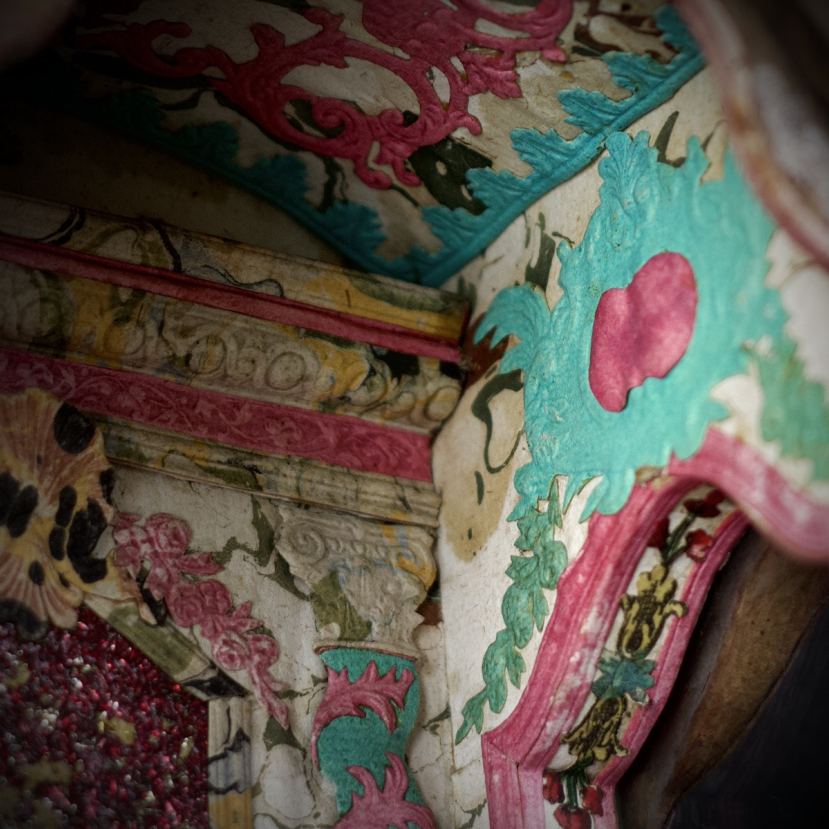 Small Display Case, Arte Povera And Miniature Altar Decoration In Faux Marble, Venice, 18th Century-photo-2