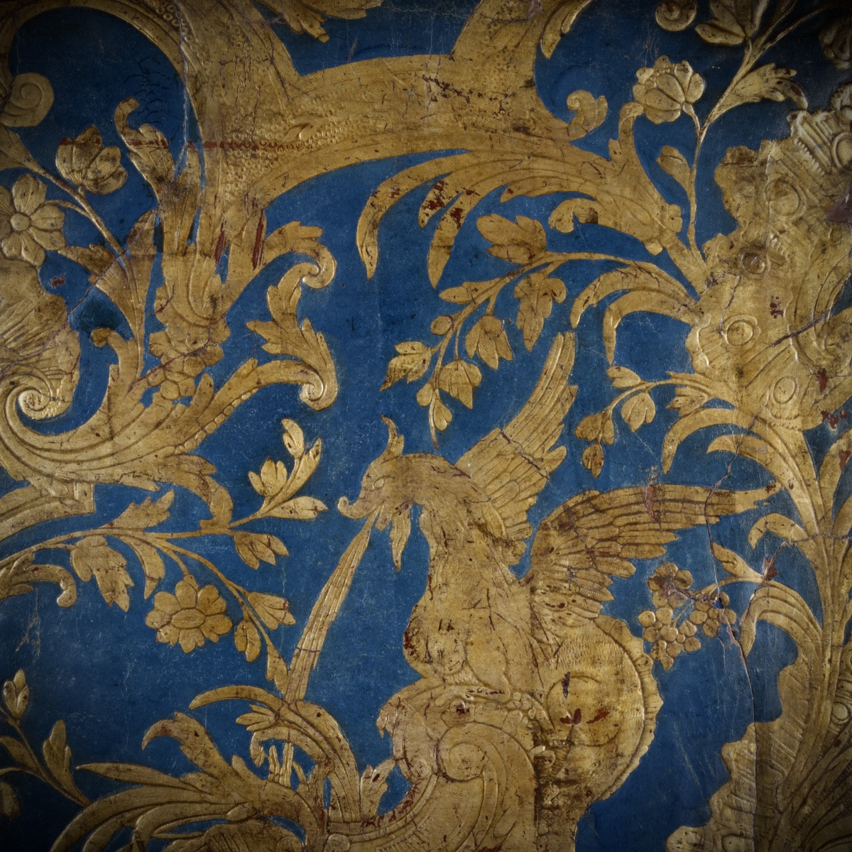 Cuir doré et gaufré au dragon, décor rocaille, Pays-Bas du Nord, 3e quart du XVIIIe siècle-photo-2