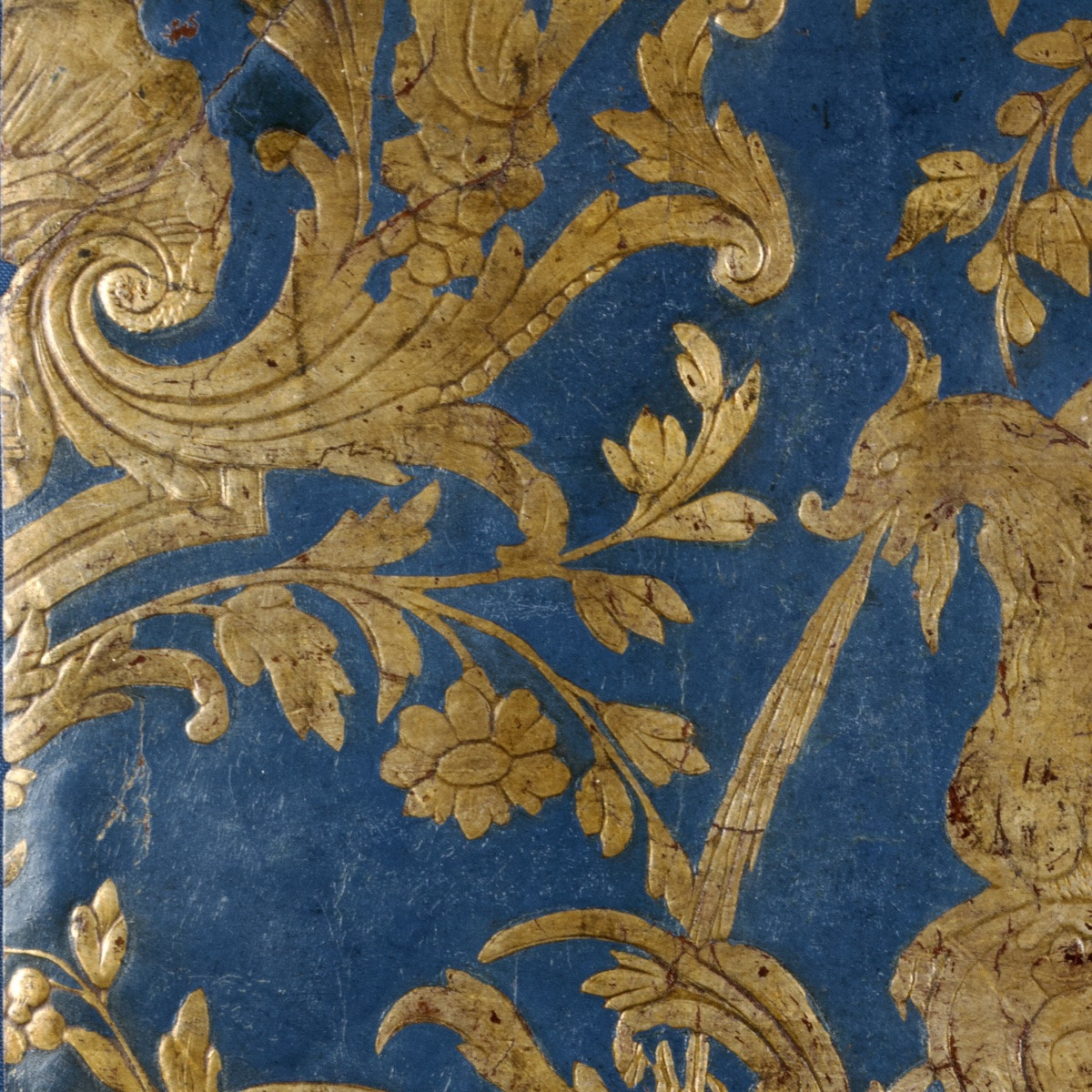Cuir doré et gaufré au dragon, décor rocaille, Pays-Bas du Nord, 3e quart du XVIIIe siècle-photo-4