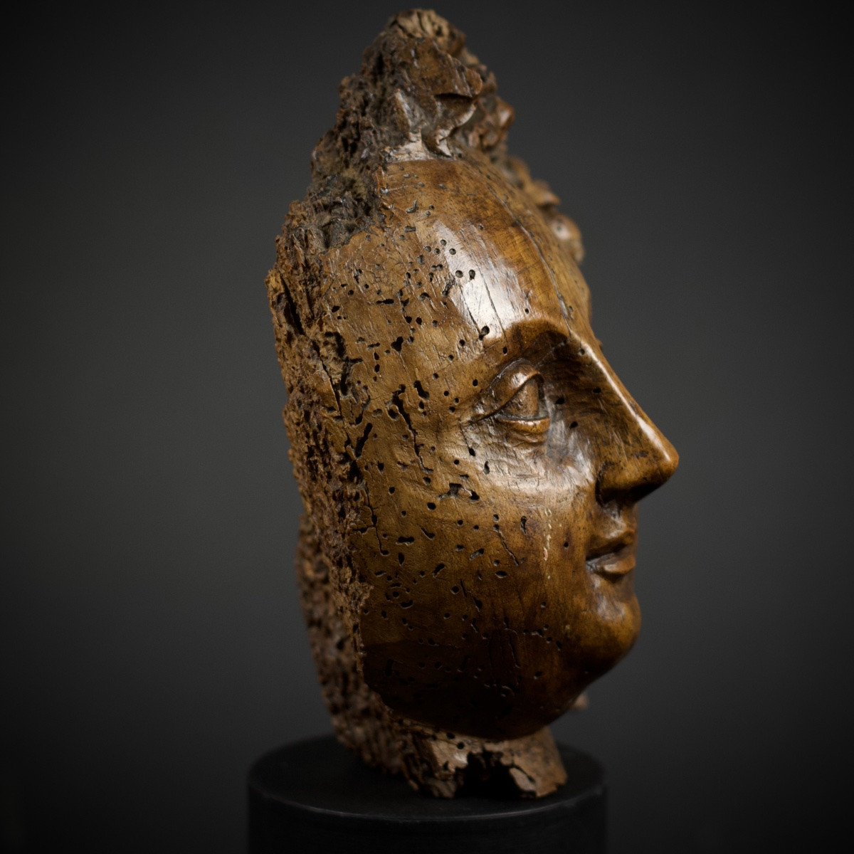 Fragment de tête d'ange baroque en bois sculpté, XVIIe siècle-photo-3