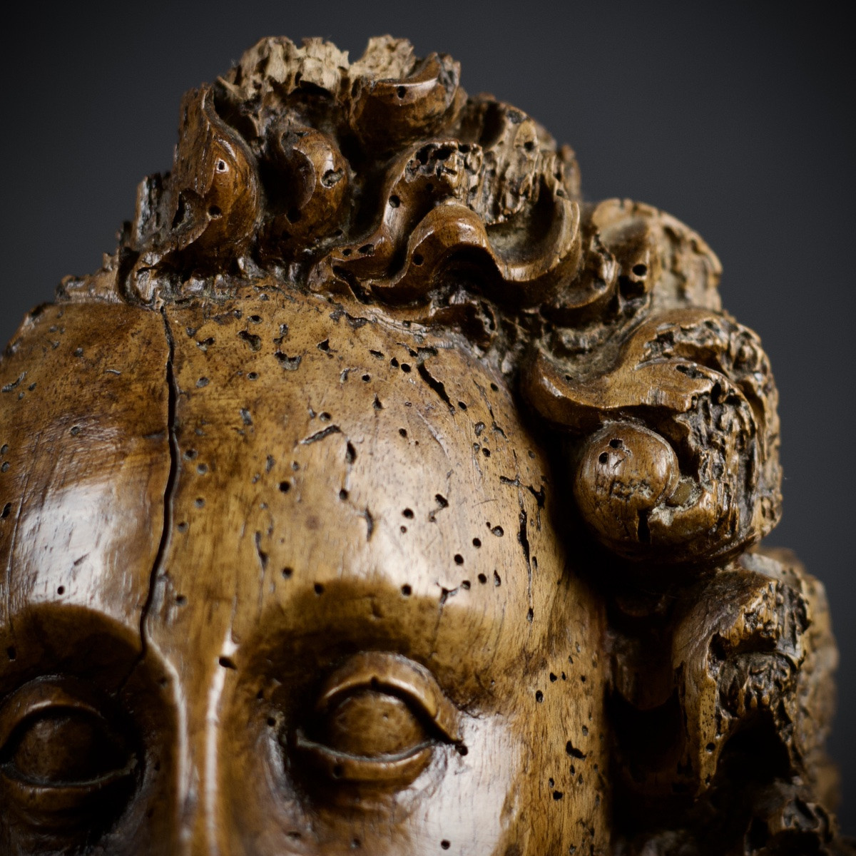 Fragment de tête d'ange baroque en bois sculpté, XVIIe siècle-photo-3