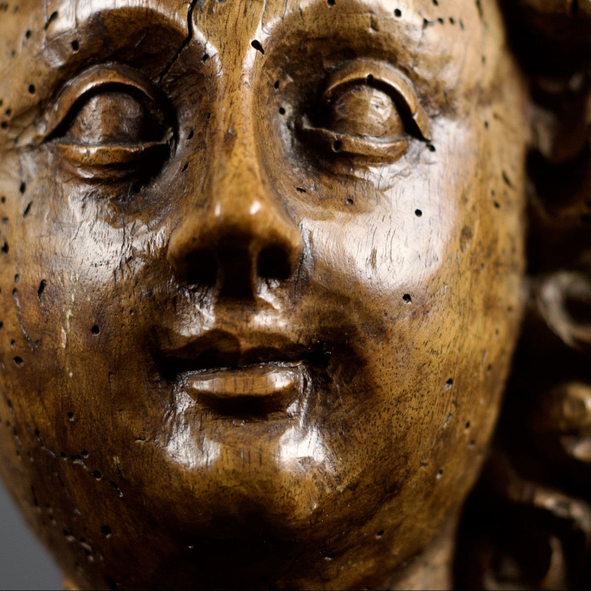 Fragment de tête d'ange baroque en bois sculpté, XVIIe siècle-photo-5