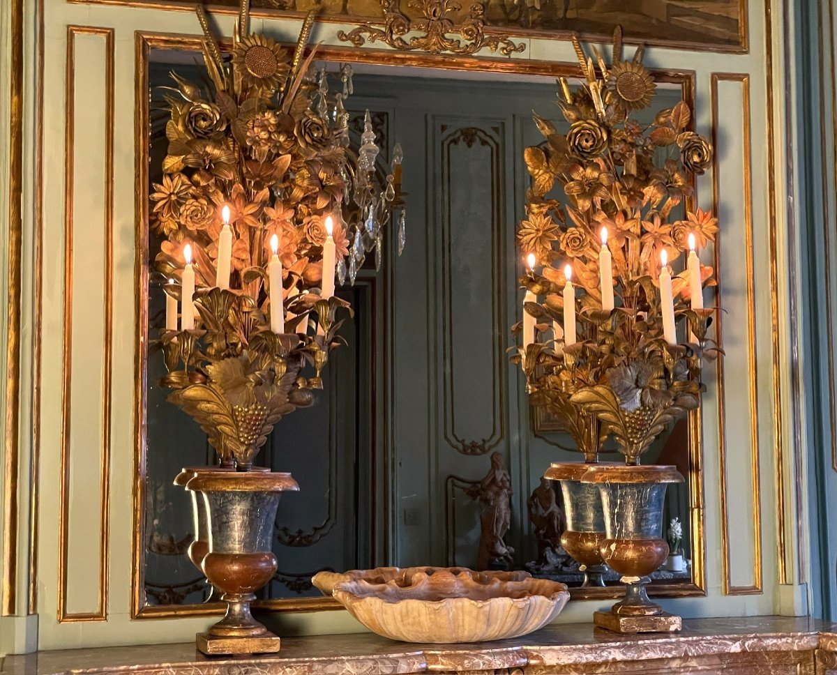 Grands vases Médicis portant des bouquets candélabres-torchères bois doré et laiton ép XIXème-photo-1