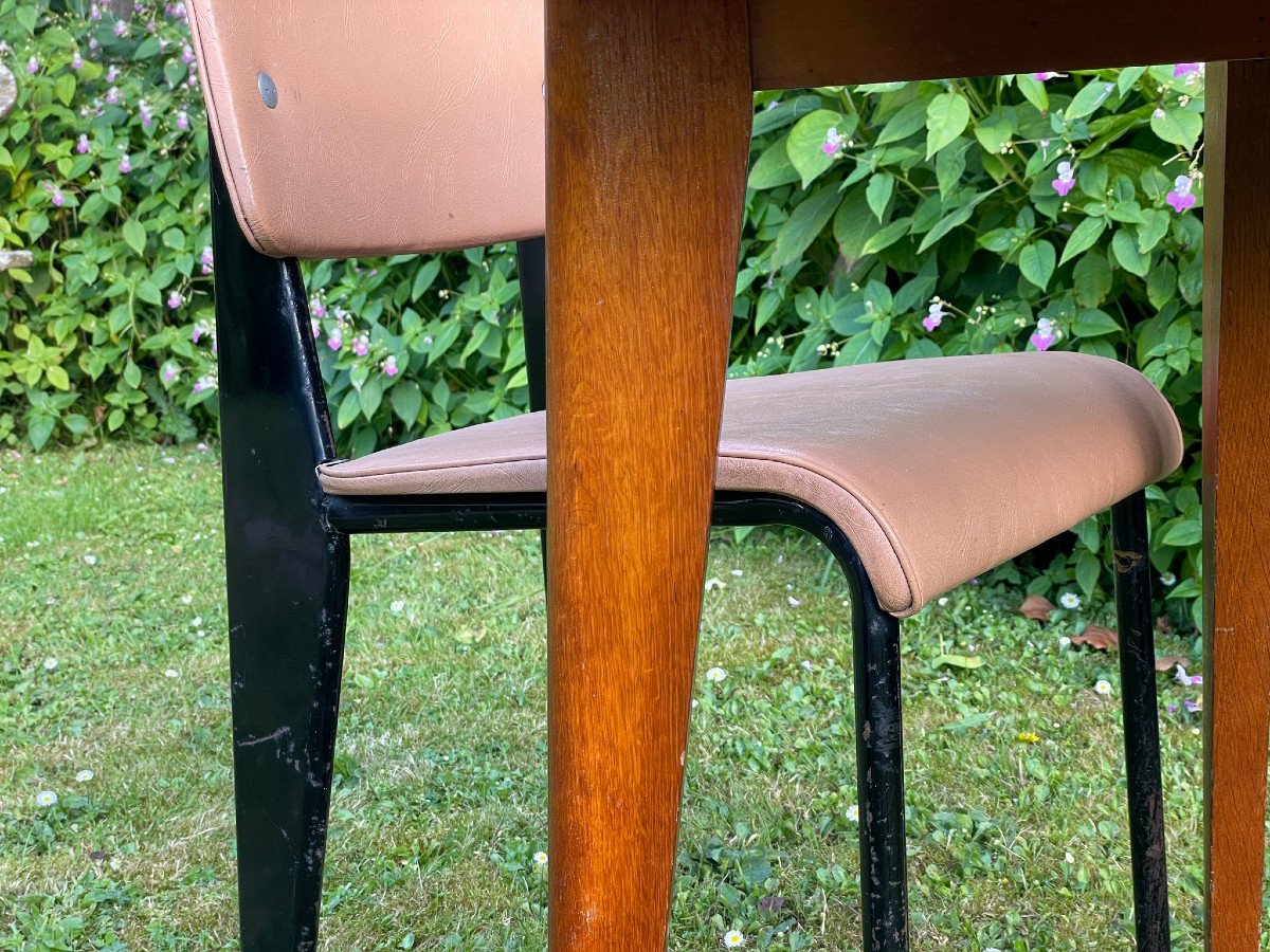 Round Table, Base Reminiscent Of Those In The “airplane Wing” Of Jean Prouvé-photo-2