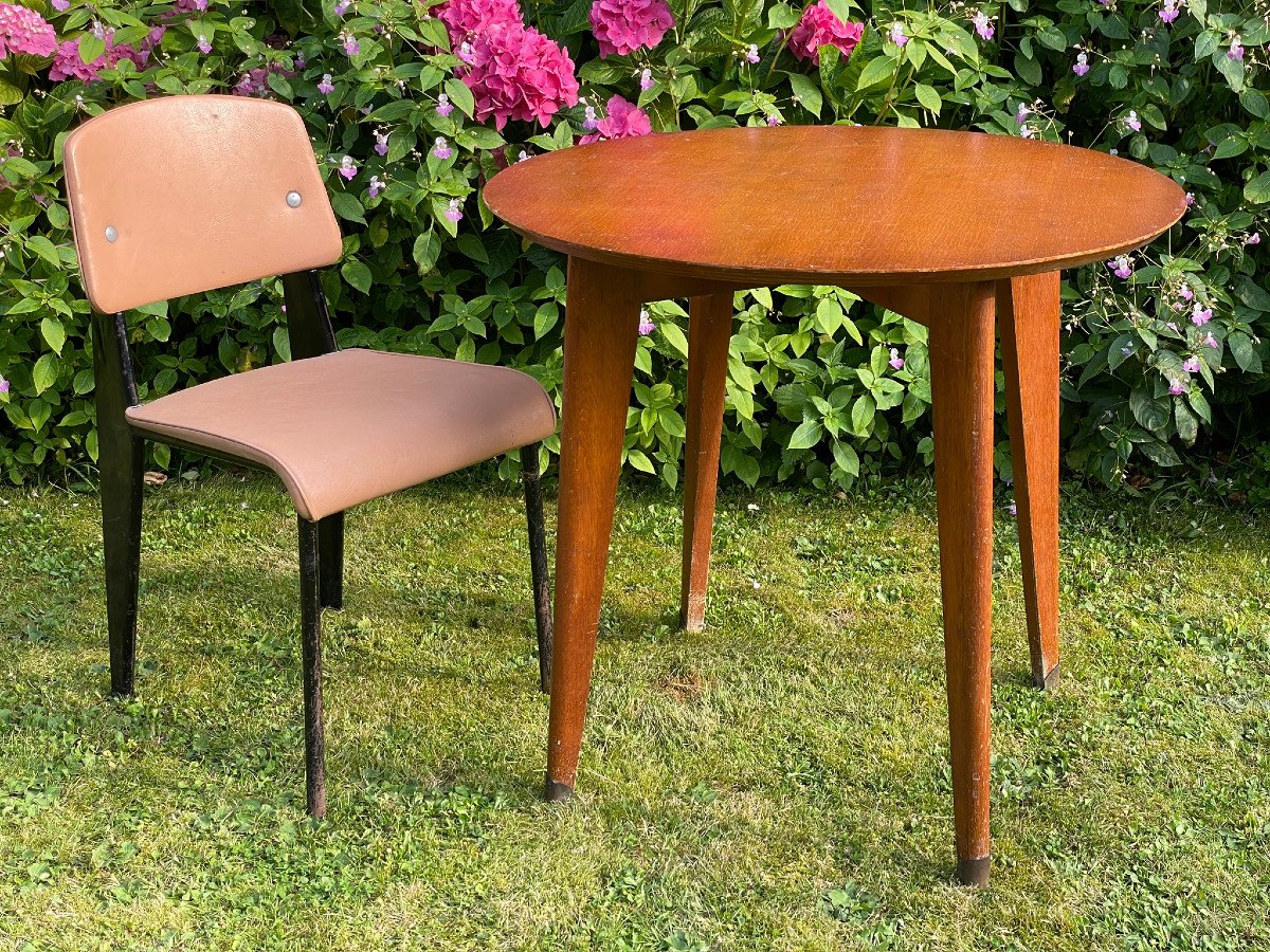 Round Table, Base Reminiscent Of Those In The “airplane Wing” Of Jean Prouvé-photo-4
