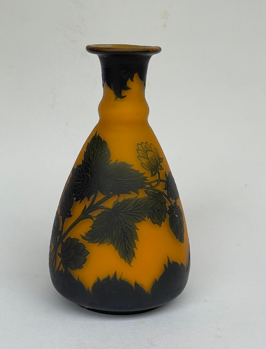 Richard, verrerie Loetz, vase verre multicouches à décor de mûres