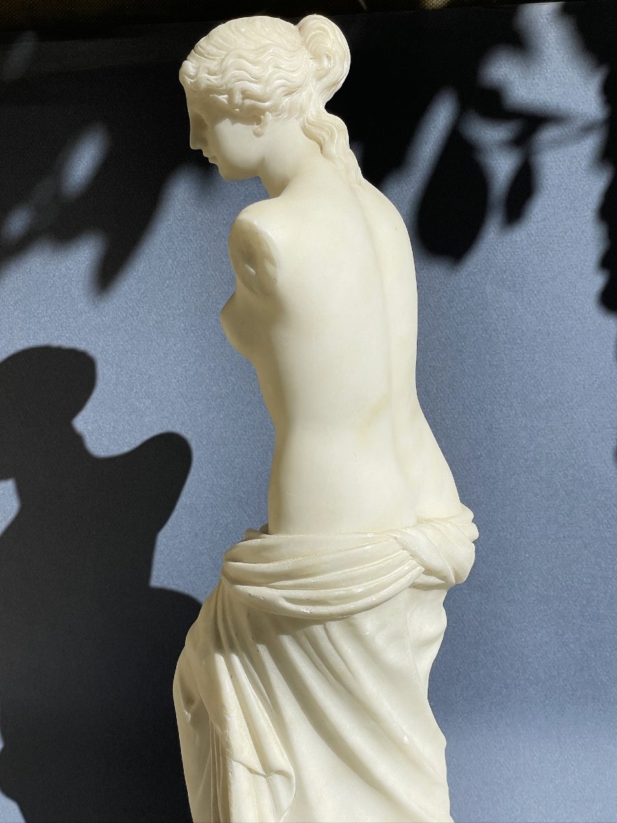 White Marble Sculpture Of Aphrodite, Venus De Milo -photo-3