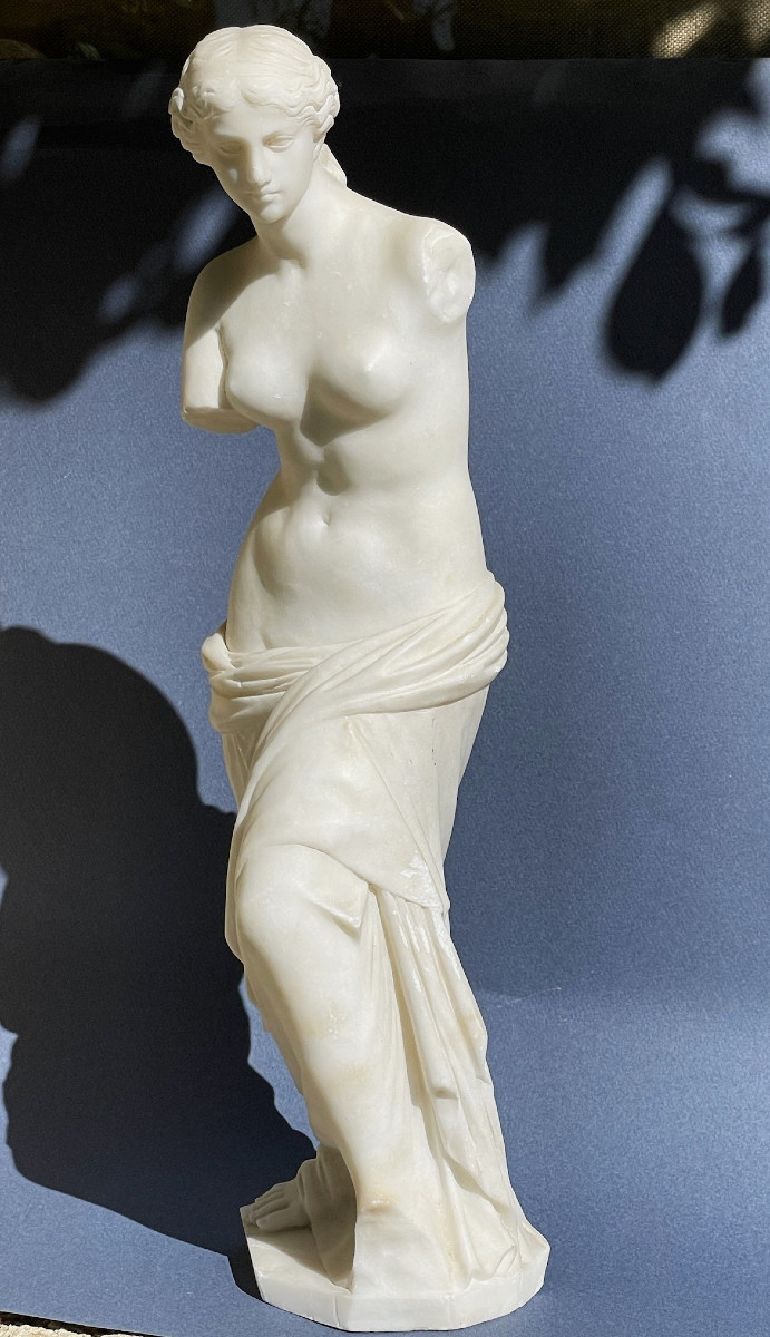 White Marble Sculpture Of Aphrodite, Venus De Milo 