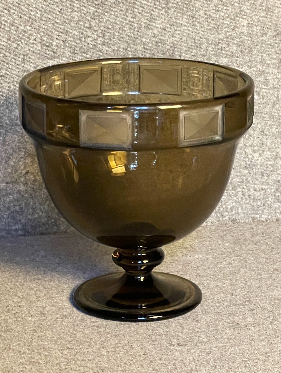Schneider large vase coupe « diamant » en verre fumé 1925