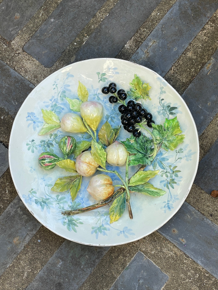 Large Barbotine Wall Dish (50cm) Longchamp, High Relief Fruit Decoration, 19th Century