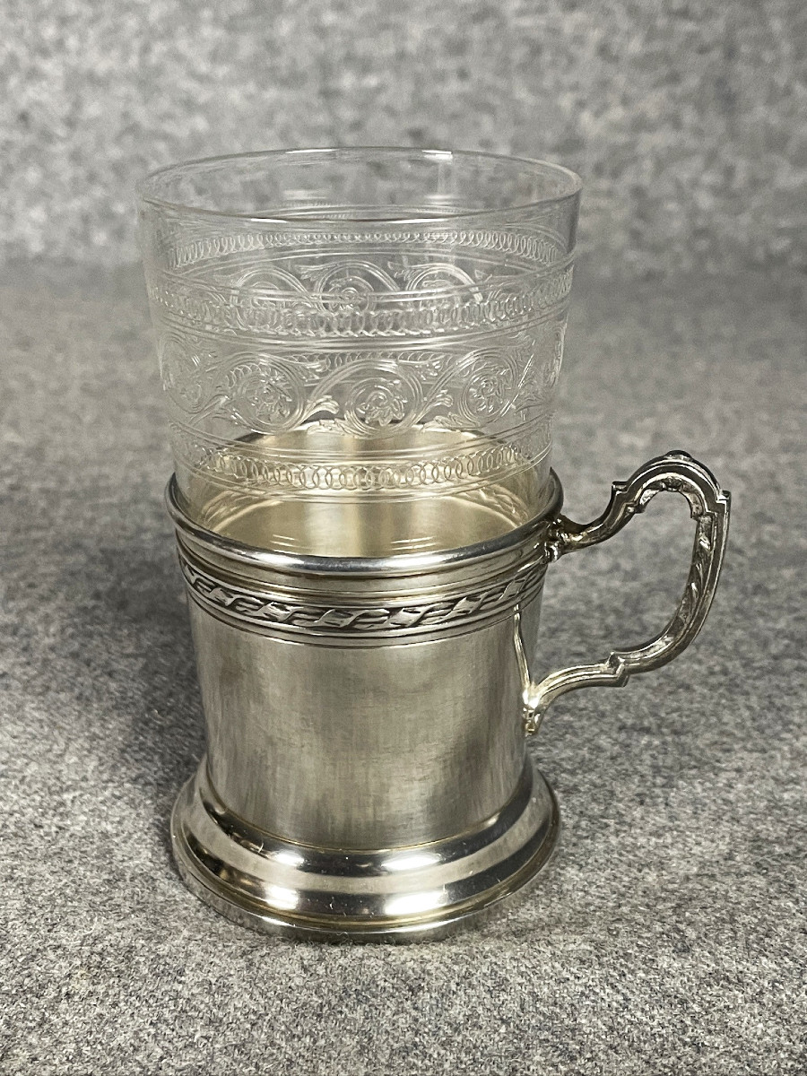 Verre à thé gravé dans sa monture par Ravinet d’Enfert